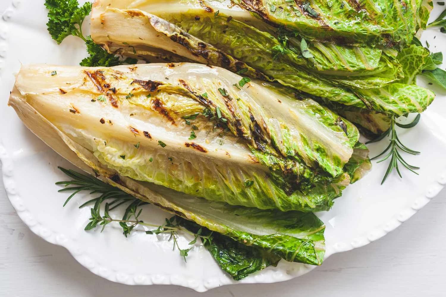 Za razliku od većine salata, salata romana je tolerantna na vrućinu