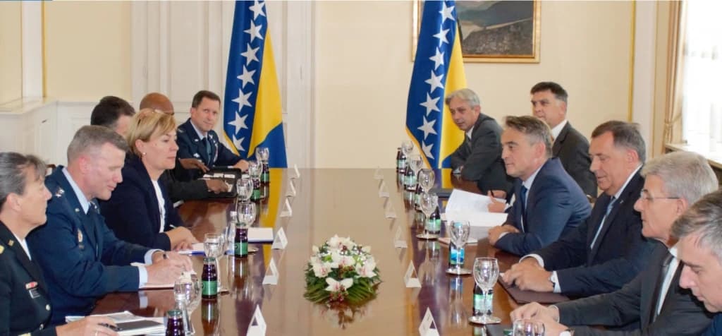 Članovi Predsjedništva BiH razgovarali sa generalom Woltersom