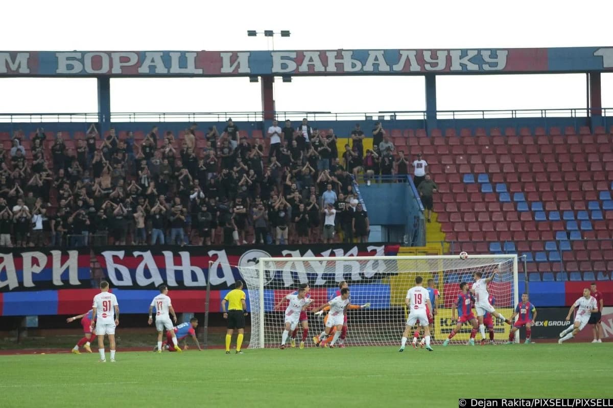 Lešinari skandirali ime osuđenog ratnog zločinca