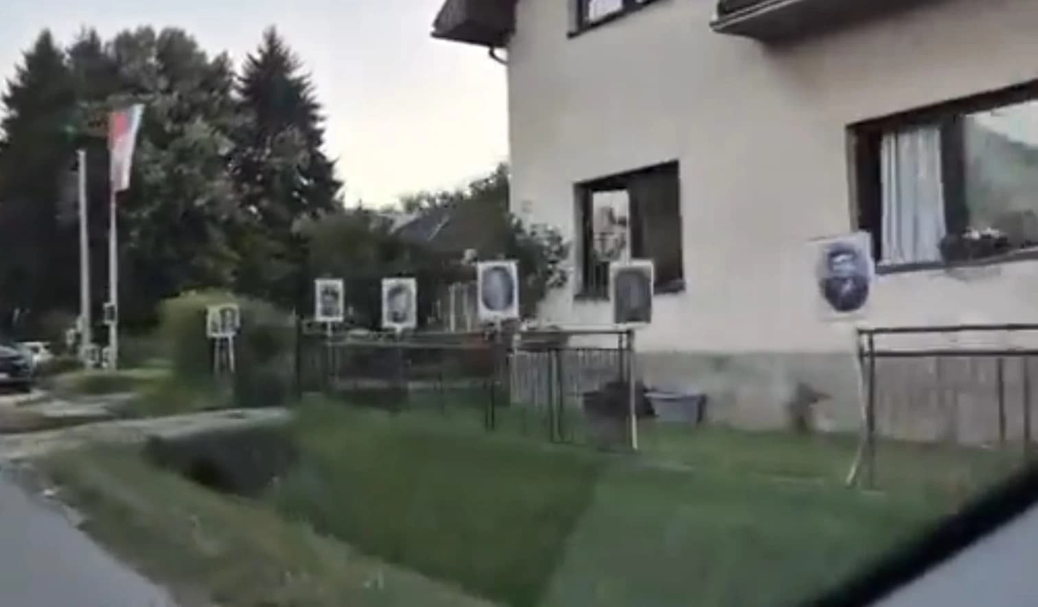Postavljene fotografije