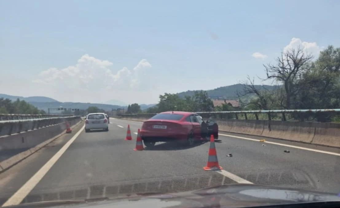 Saobraćajka na autoputu Zenica - Sarajevo
