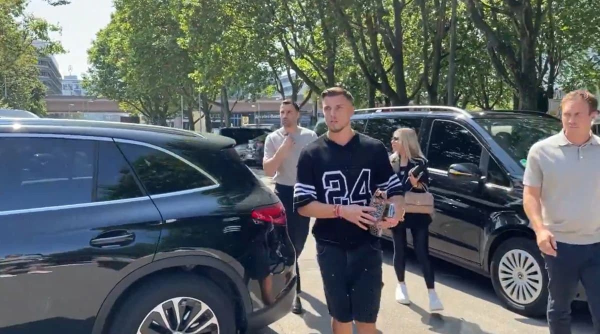 Demirović stigao u Stuttgart