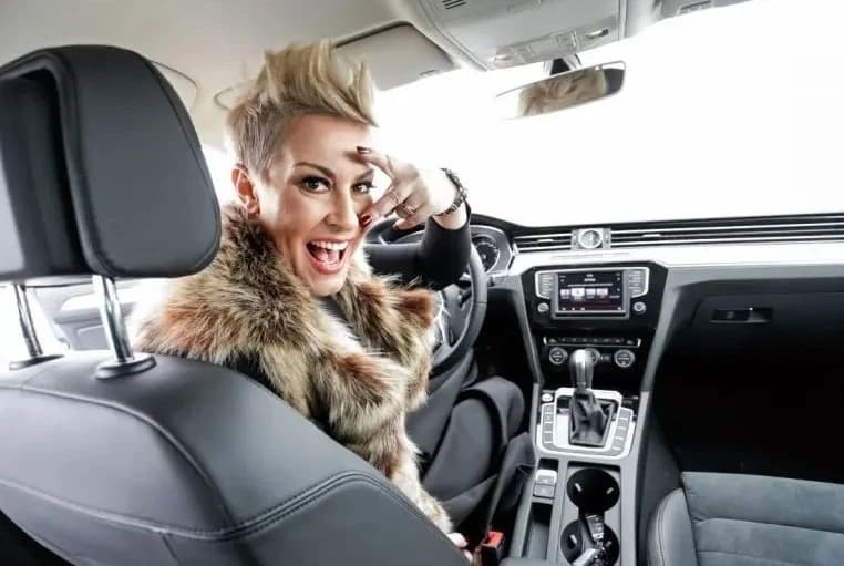 Indira Levak se proslavila u grupi Colonia