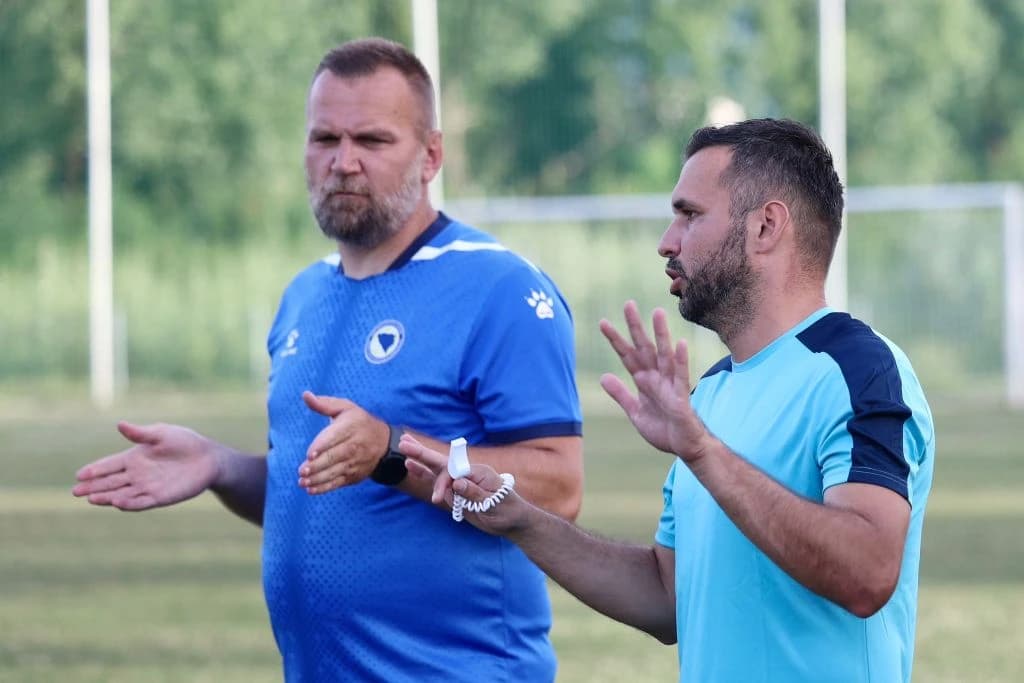 Svraka na okupljanju selekcije Sindikata profesionalnih fudbalera BiH