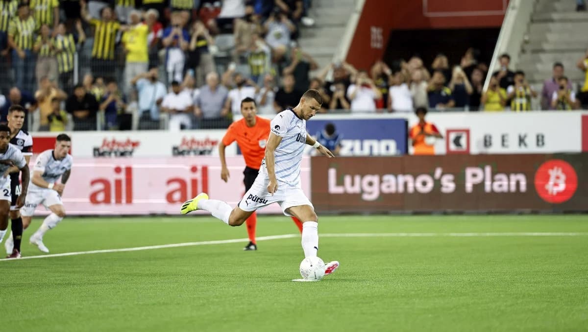 Džeko prvi gol postigao u finišu prvog dijela