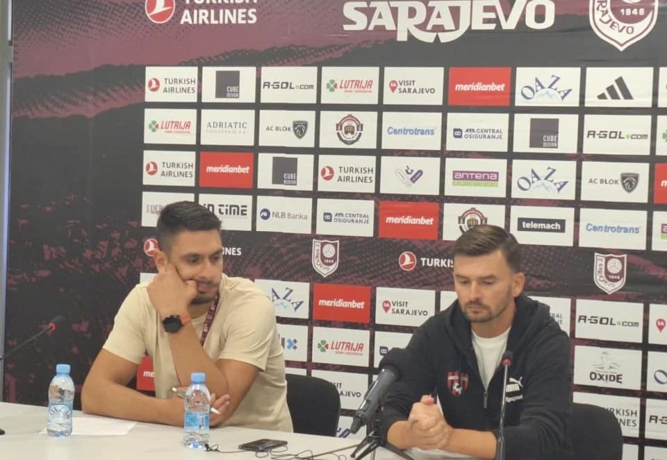 Michal Gašparik zamišljen pred novinarima