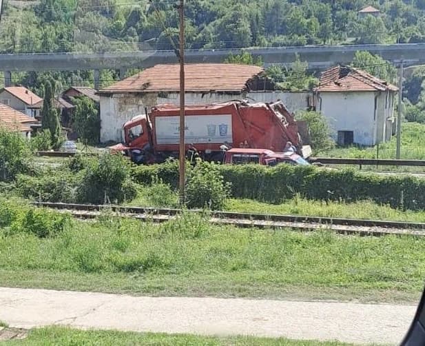S mjesta događaja