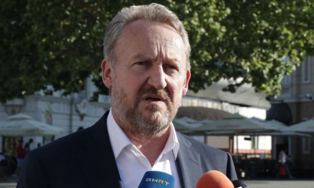 Izetbegović pojasnio da će se uz Vijeće ministara paralelno formirati Vlada FBiH, kada se zatvara OHR?