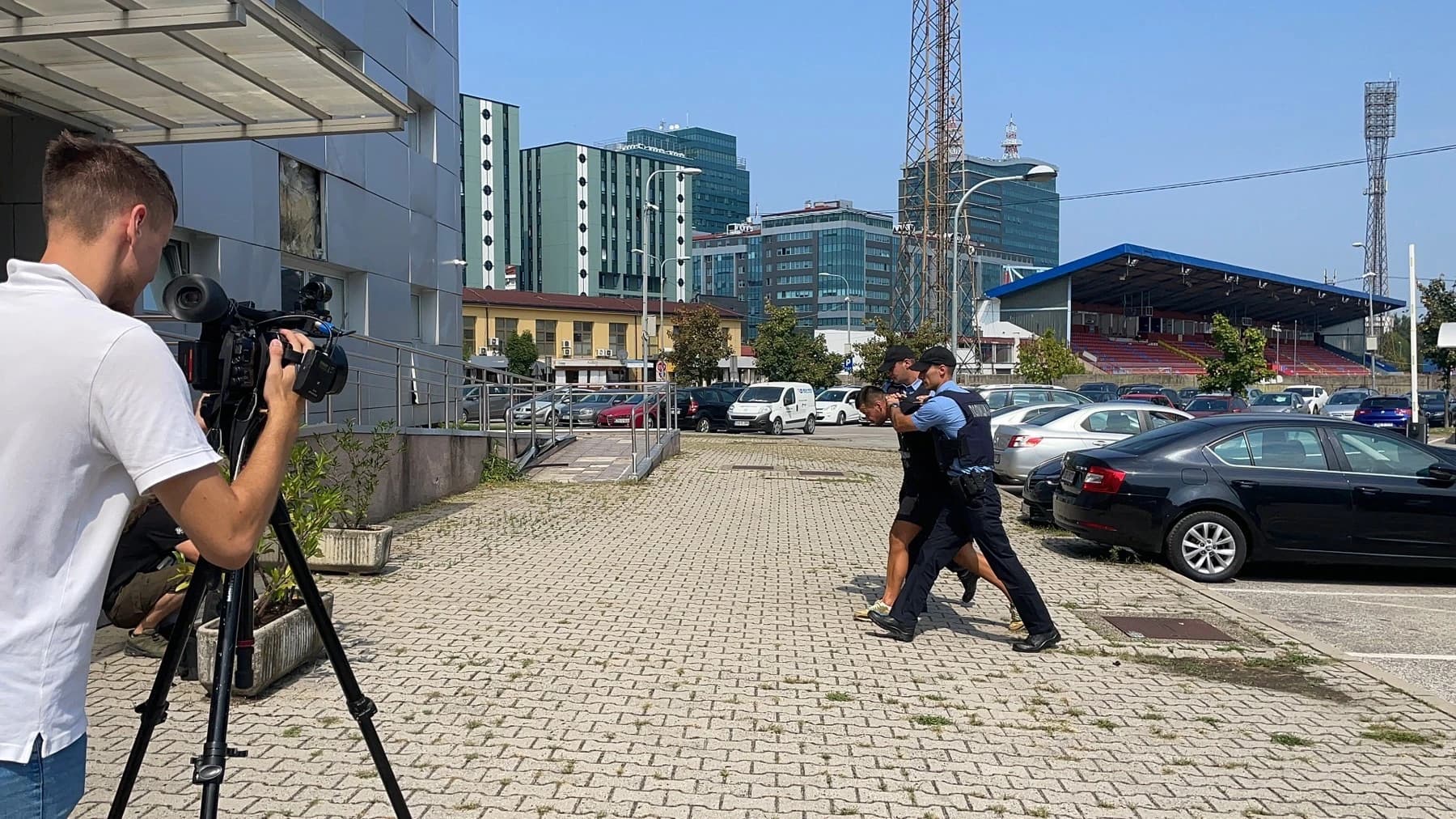S jučerašnjeg privođenja