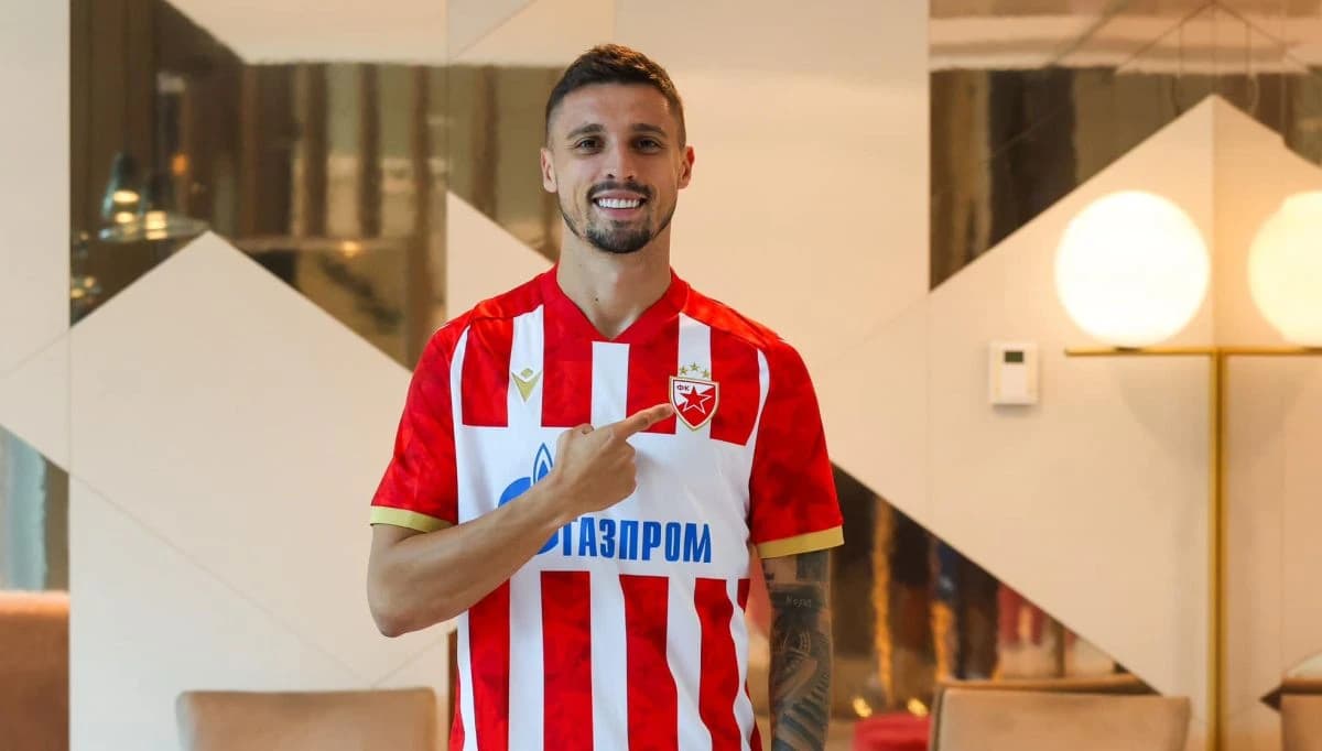 Rade Krunić u opremi Zvezde