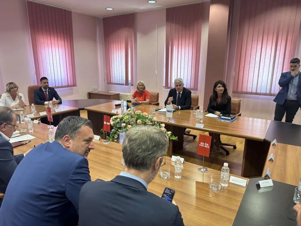 S jednog od sastanaka vladajuće koalicije na nivou BiH