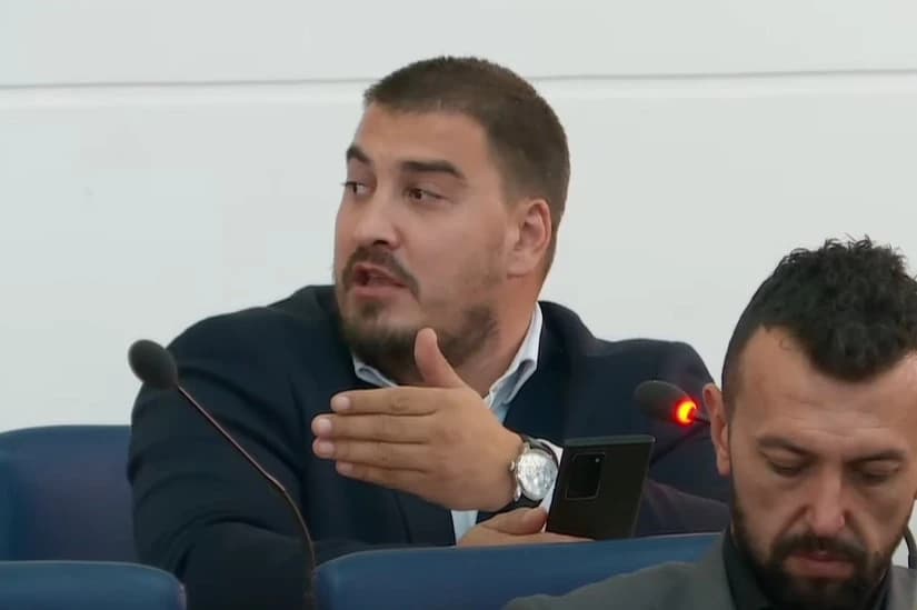 HAris Zahiragić