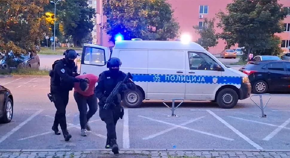 Privođenje u akciji Dozer
