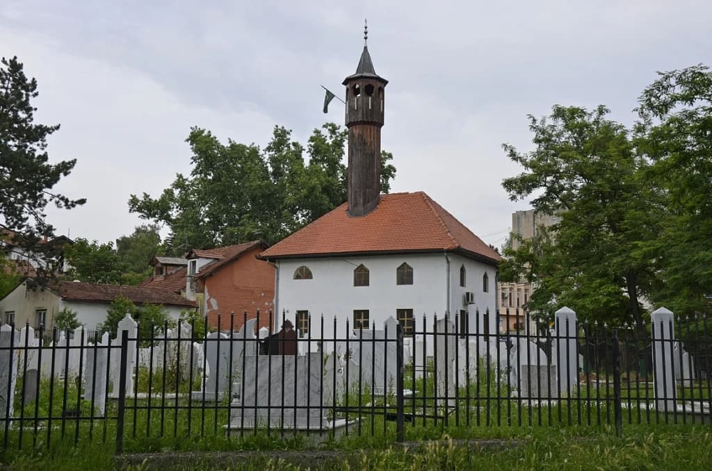Na današnji dan srušena Hadži Omerova ili Dolačka džamija