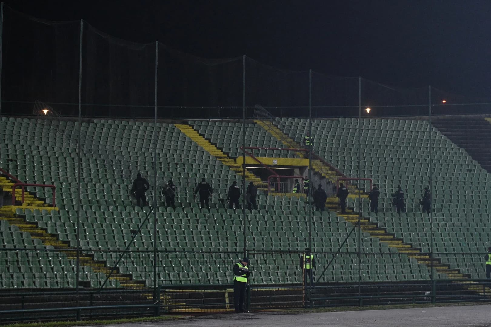 Policija je bila spremna za navijače...