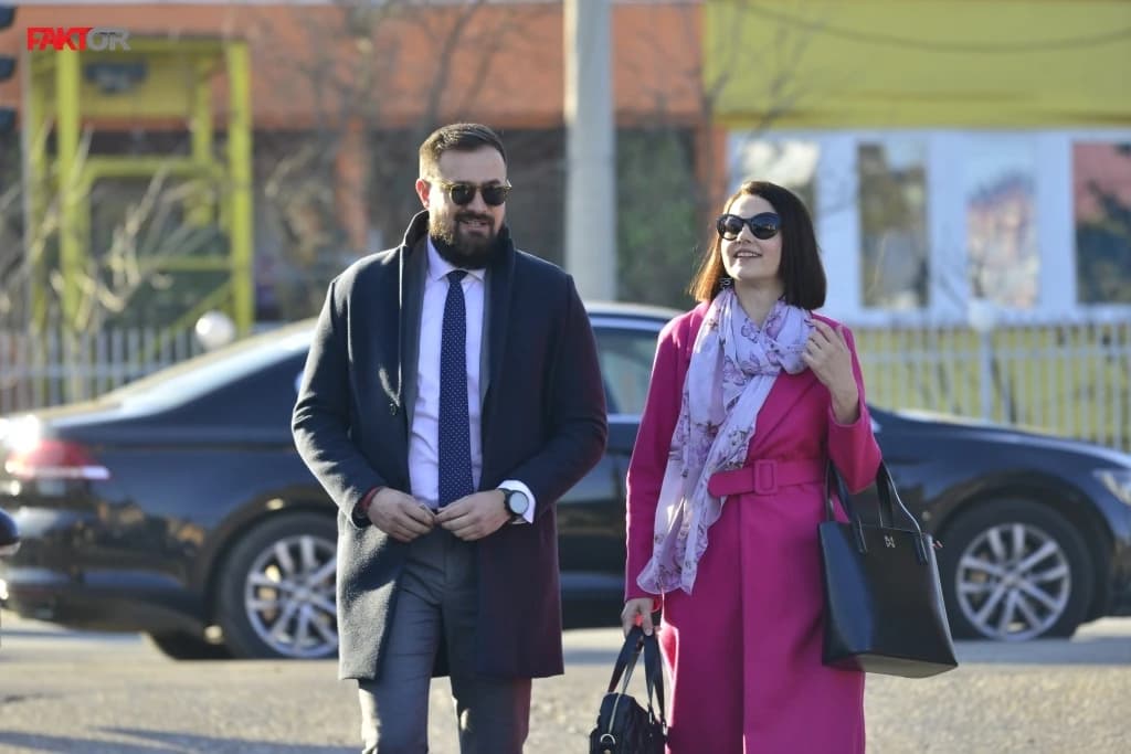 Fikret Hodžić u pratnji advokatice
