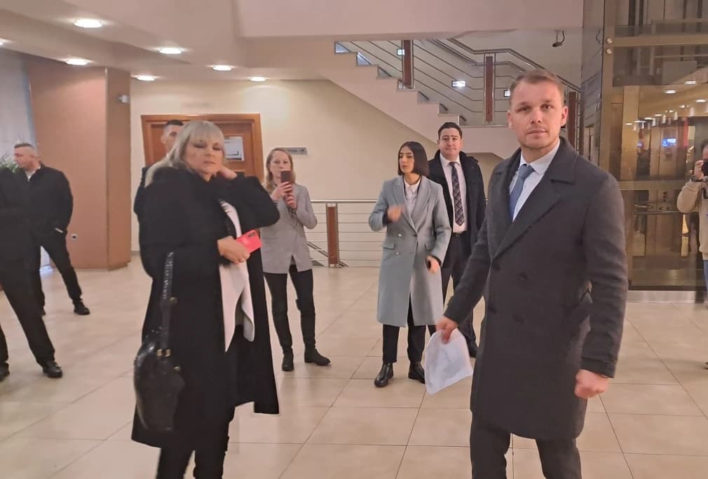 Draško Stanivuković u zgradi NSRS-a