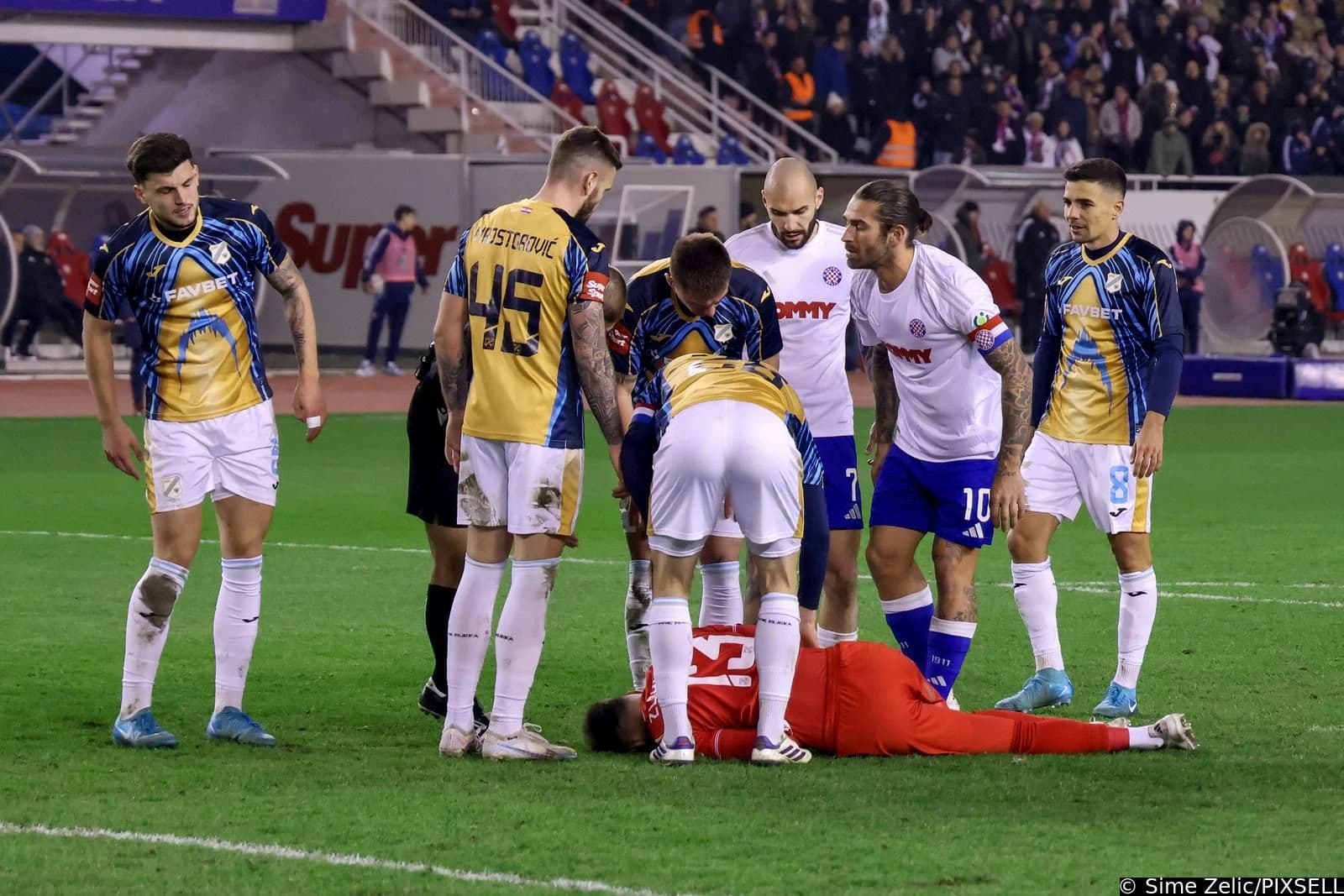 Zlomislić nakon neugodnog pada ostao ležati