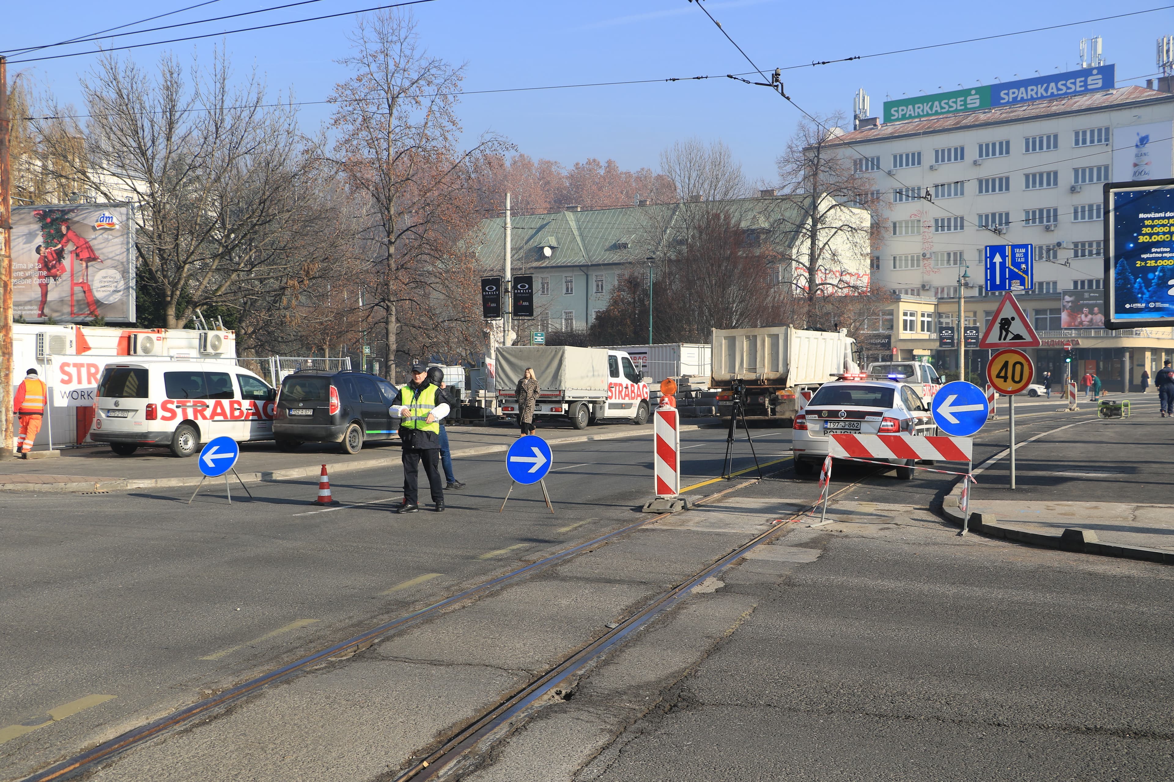 Asfaltiranje tramvajske pruge na Skenderiji