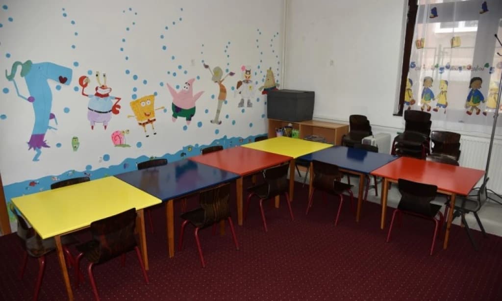 U okviru biblioteke su i male čitaonice