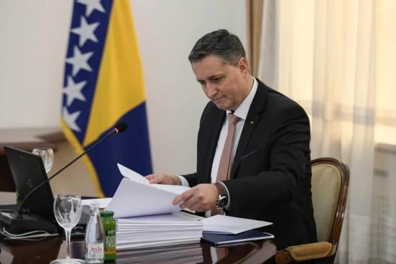 Denis Bećirović