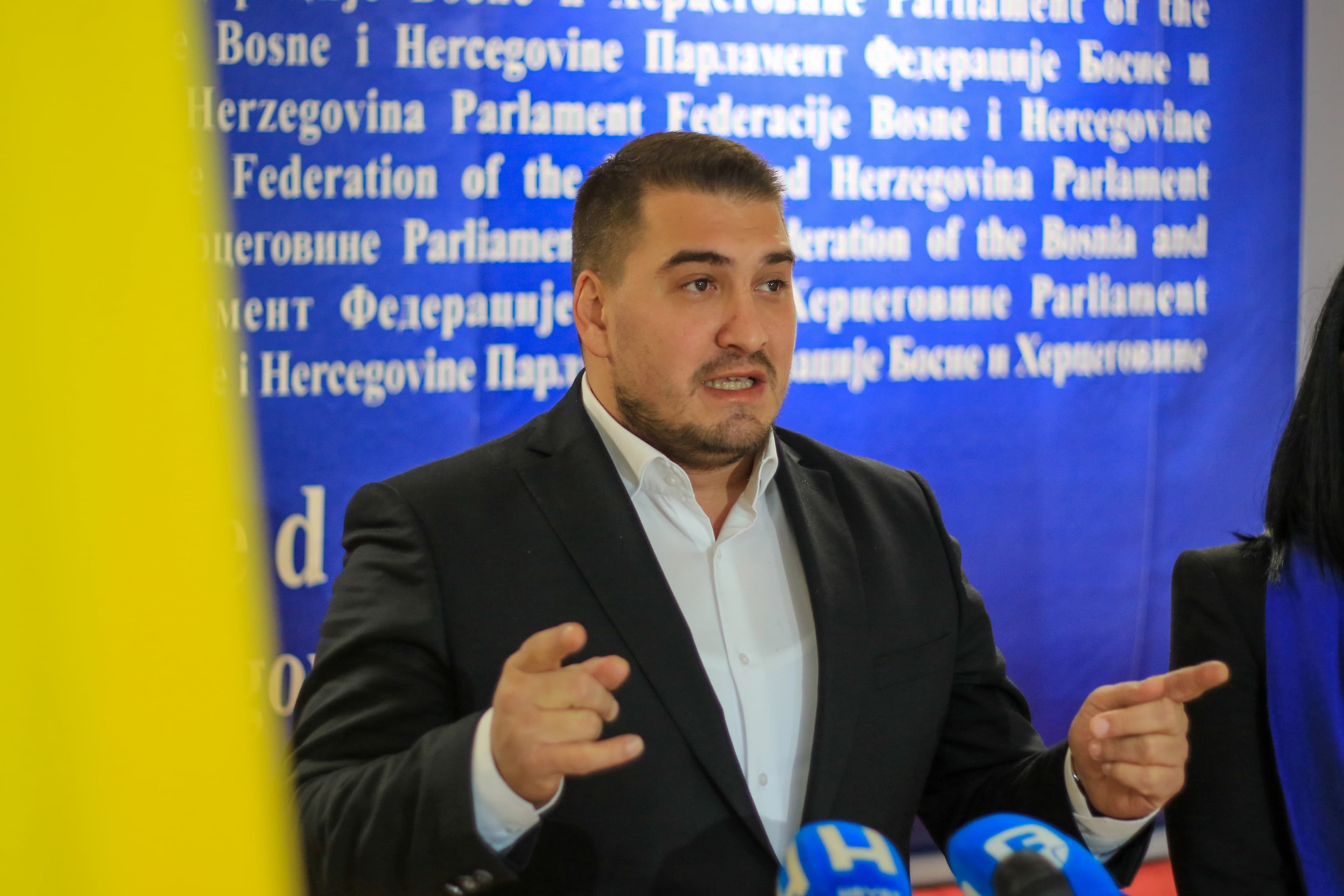 Haris Zahiragić