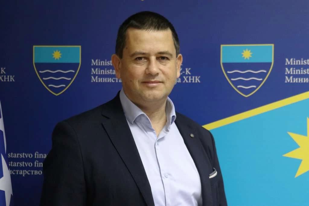 Adil Šuta