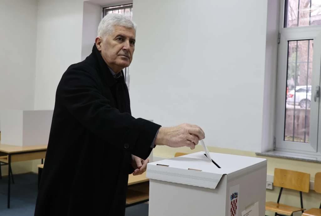 Čović u Mostaru glasao za predsjednika Hrvatske