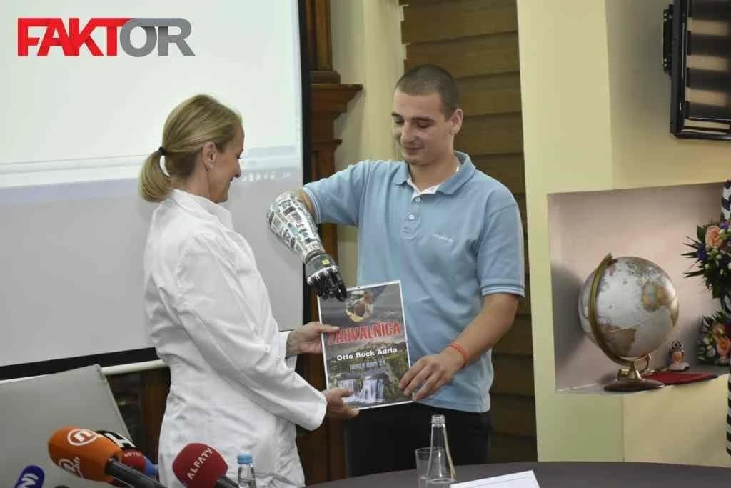 Ermin Omerović i Sebija Izetbegović 