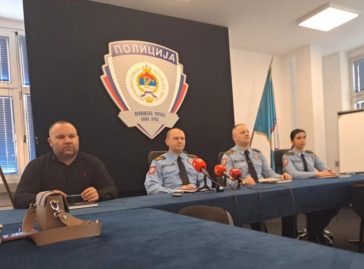 Detalj sa press konferencije