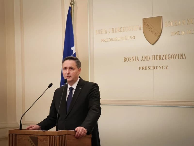 Denis Bećirović