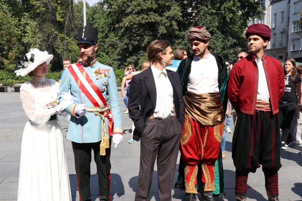 Sarajevom prošetali Ferdinand, Sophie, Princip, Isa-beg Ishaković i Gazi Husrev-beg