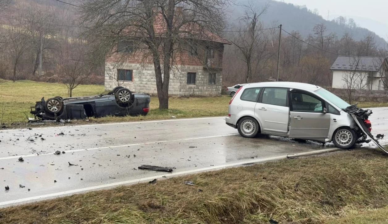 Sa mjesta nesreće