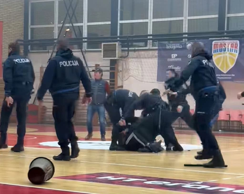 Policija se oglasila o incidentima na meču futsalera Zrinjskog i Veleža