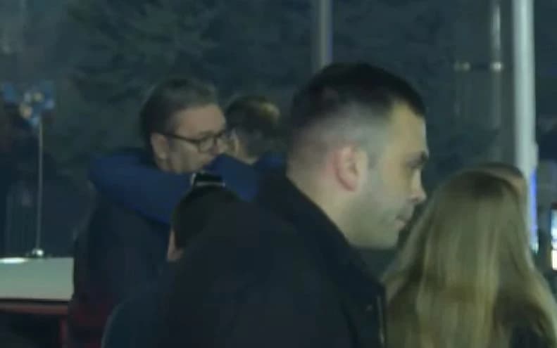 Zagrljaj Vučića i Dodika
