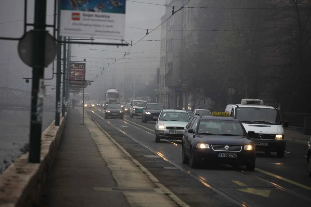 Magla, automobili 