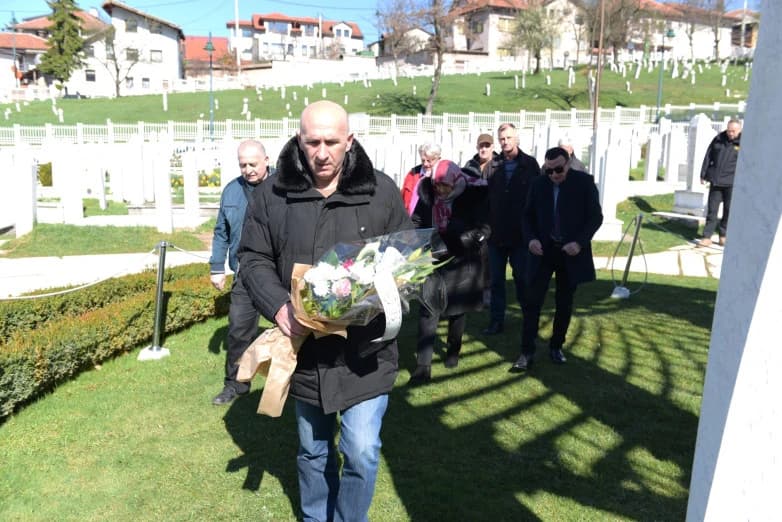 Odata je počast poginulim borcima