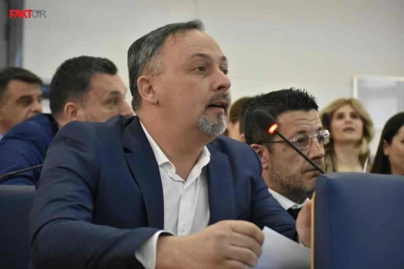 Skupština KS, Mahir Dević