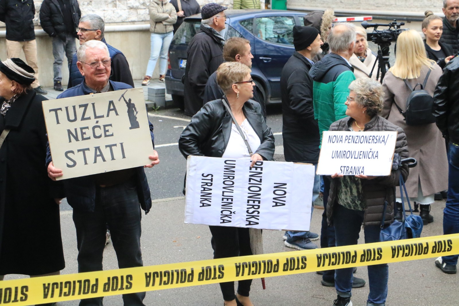 Protesti ispred Parlament FBiH