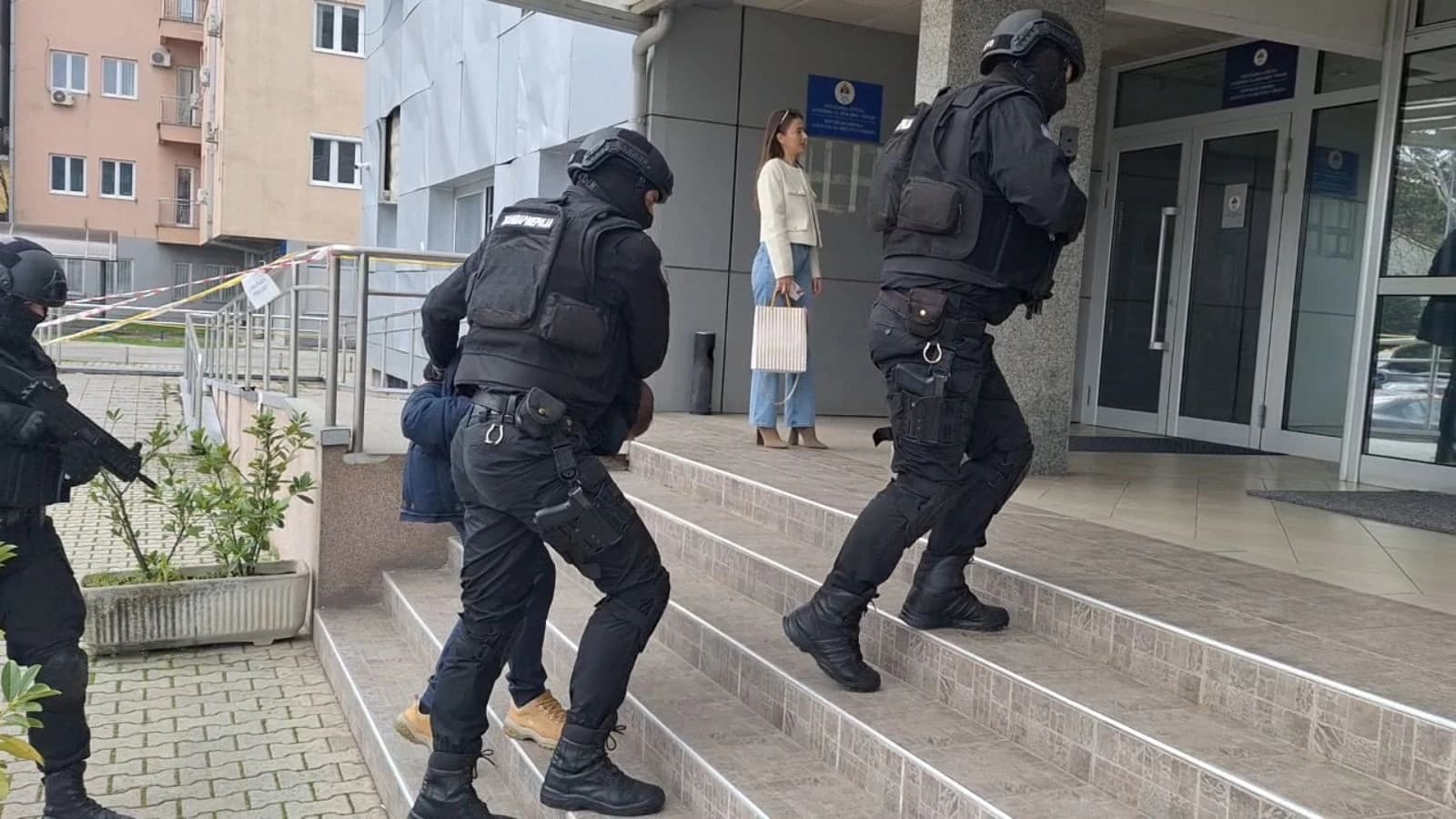 Osumnjičeni dovedeni pred tužioca