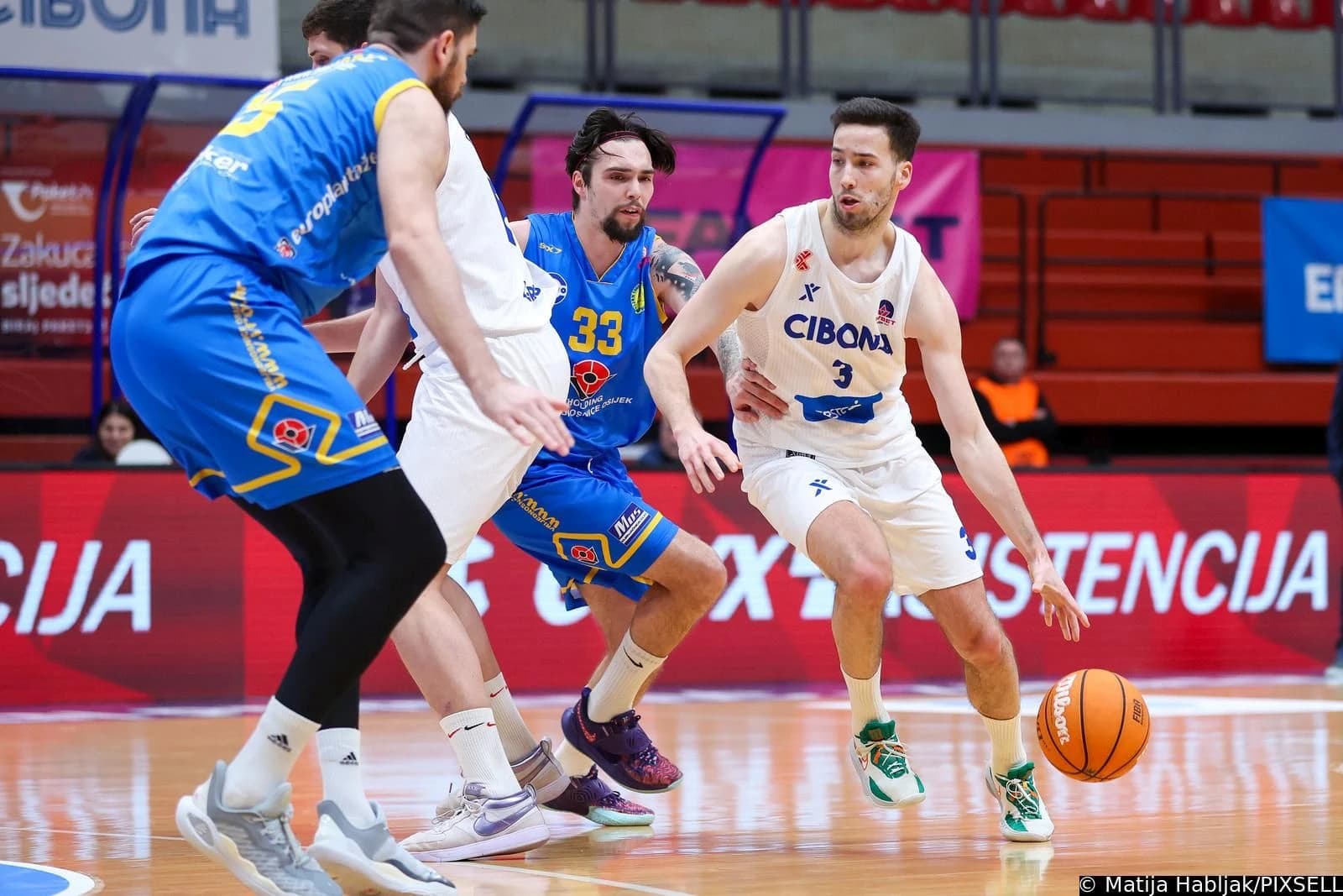 Sa meča Cibona - Osijek