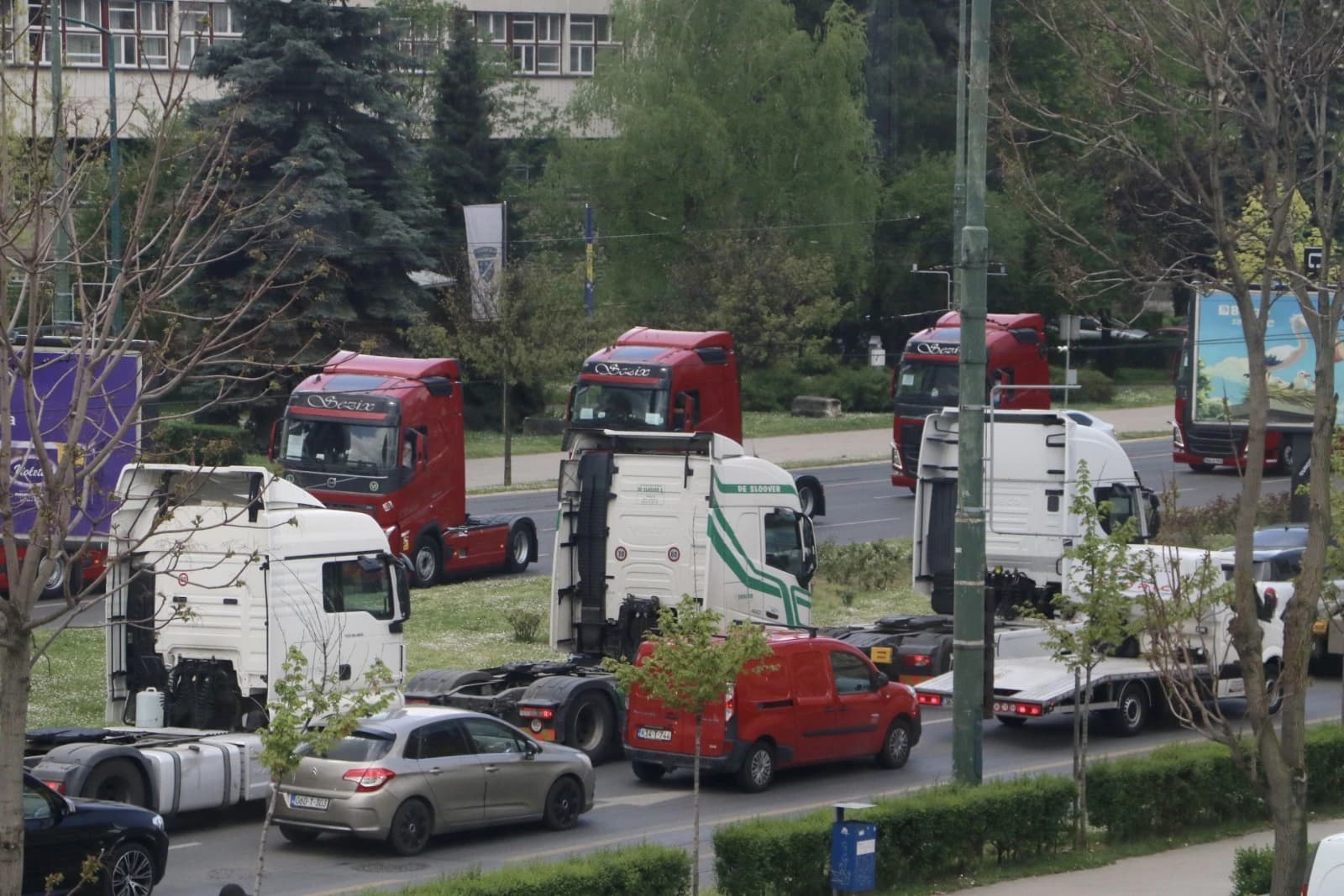 Kolona kamiona u Sarajevu