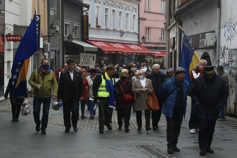 Penzioneri na protestu u Tuzli