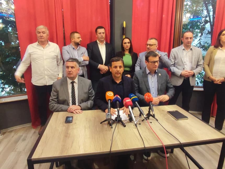 Opozicija iz RS-a