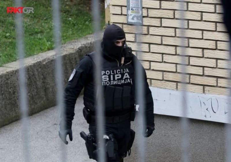 U toku pretresi na više lokacija