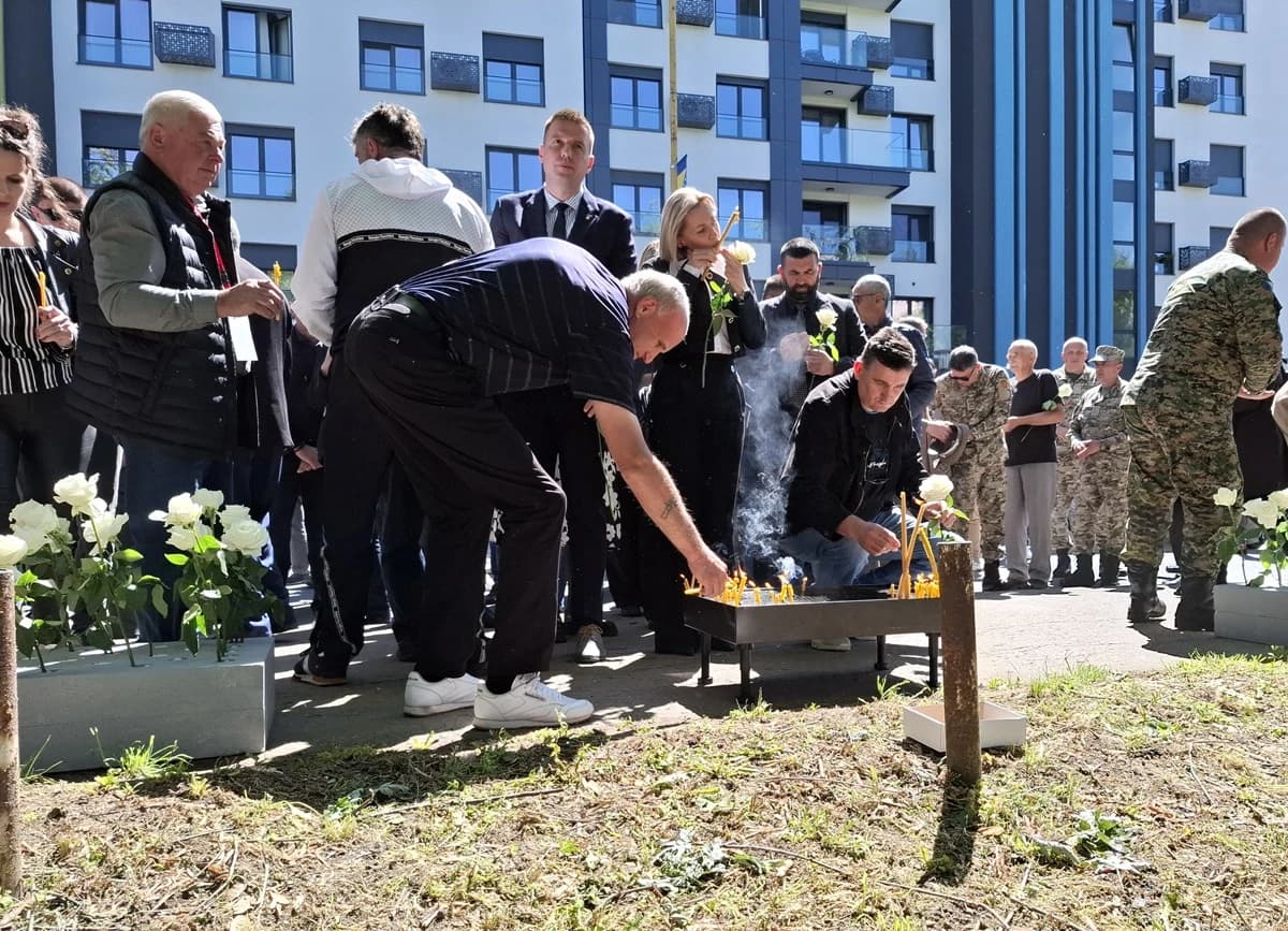 Odavanje počasti na Brčanskoj Malti