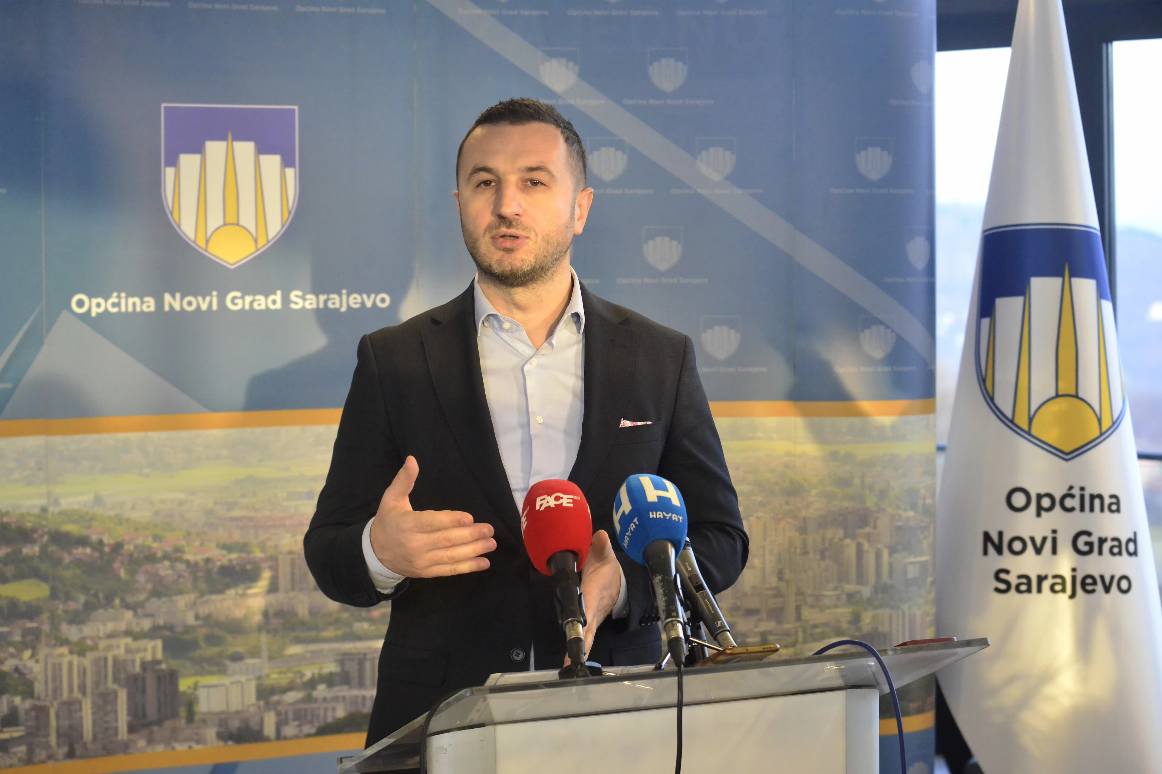 Ko je kriv za prljave ulice i nepokošenu travu?