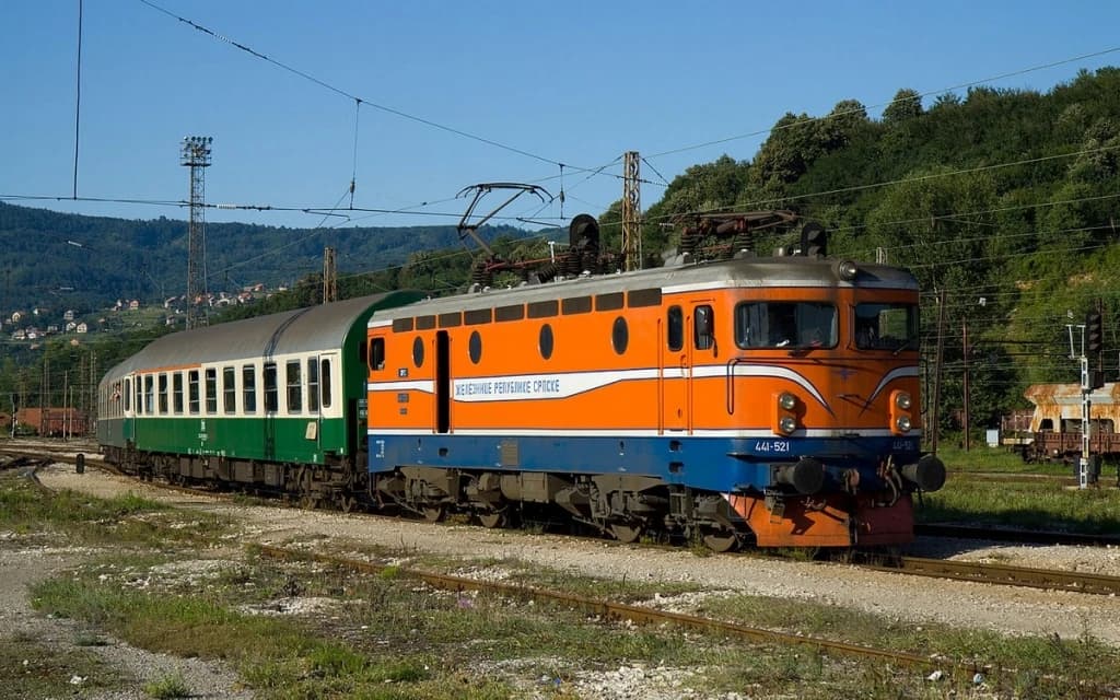 Oglasile se Željeznice RS-a nakon što je voz usmrtio pješaka: "Kretao se prugom, nije reagovao na upozorenje mašinovođe"