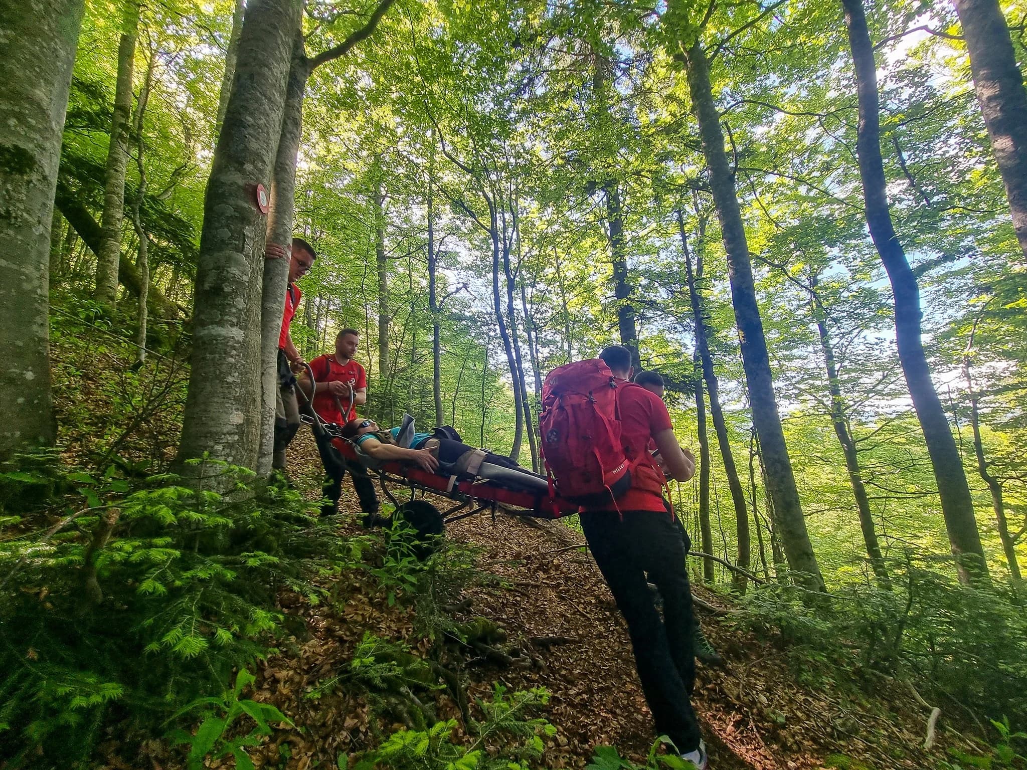 Evakuisanje povrijeđene planinarke s Troglava