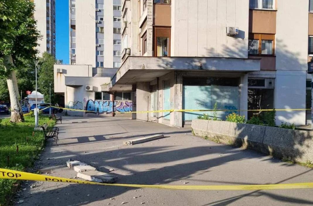 Irac u Tuzli: Obrušavanje dijela zgrade